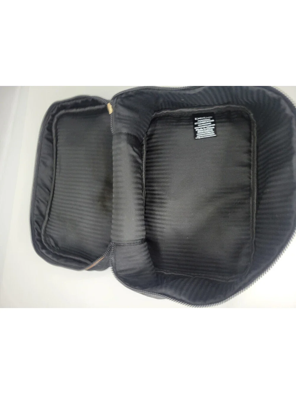BEBE Travel Cosmetic Train Case Bag Zip Around  with Bow Black